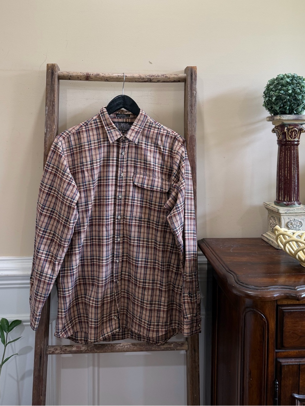 Vintage New York Sportwear Exchange Men's Plaid Button-Up Shirt in Brown